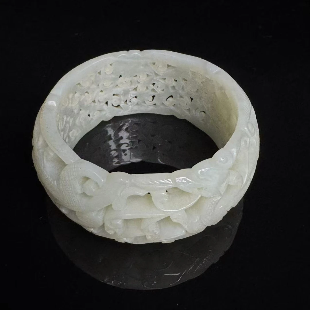 LOT.38/20世纪和田玉镂空镯/S451056
