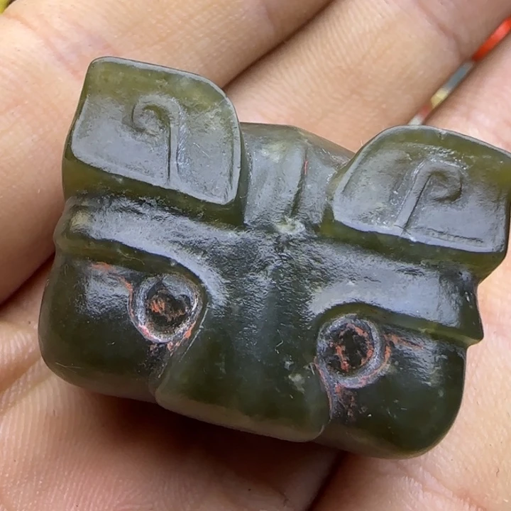 沧***笑和田玉（糖玉）未镶嵌挂件和田玉的作品有很多的