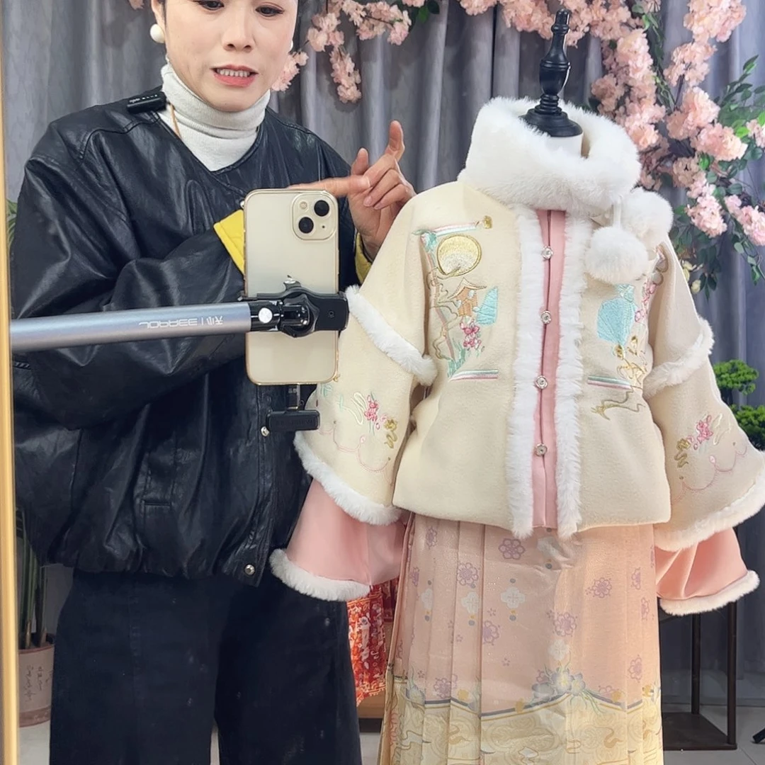 汉服儿童冬款加绒加厚130