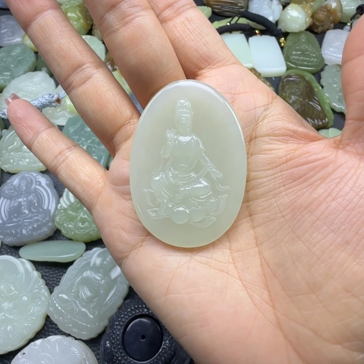 和田玉未镶嵌颈饰