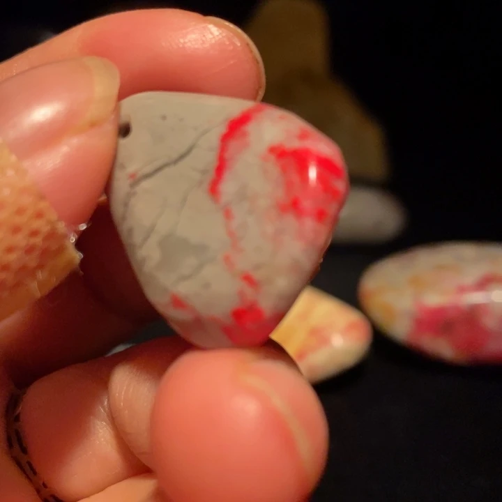 像****n昌化鸡血石品质佳挂件