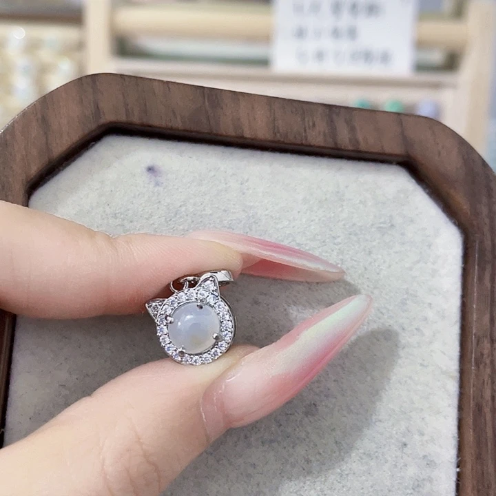 翡翠未镶嵌颈饰天然翡翠Ａ货