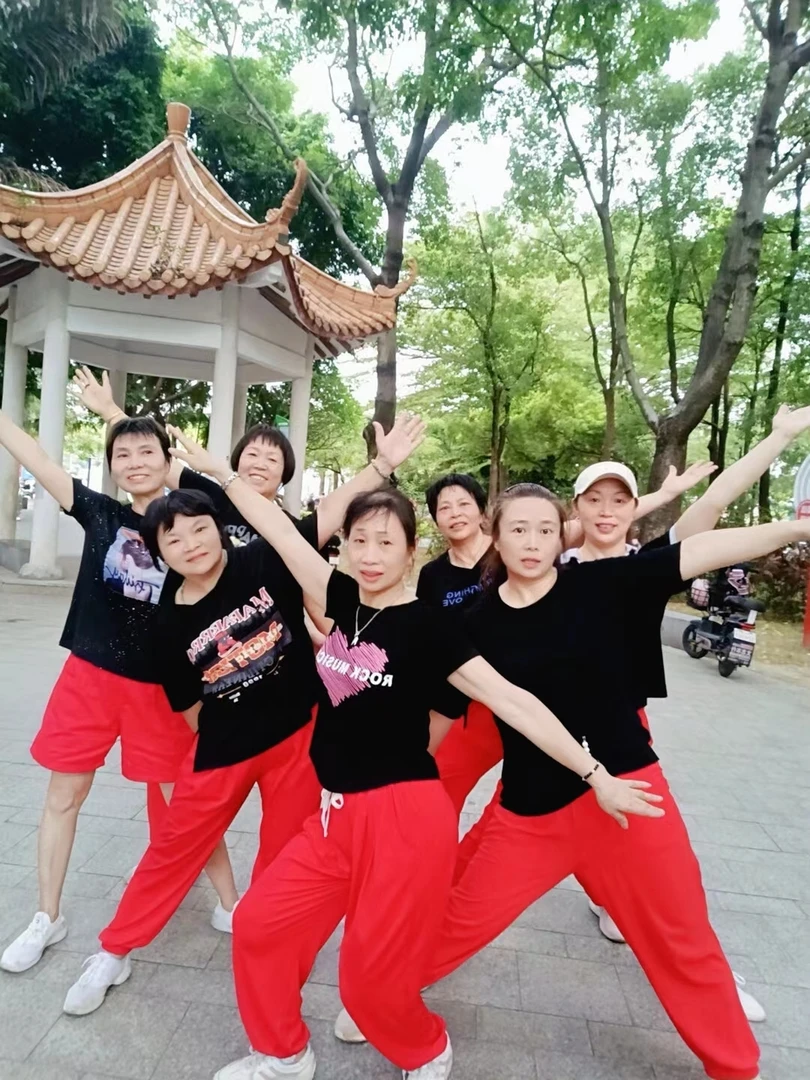 夏季新款广场舞灯笼裤女外穿时尚减龄团体队服表演服装棉绸舞蹈裤