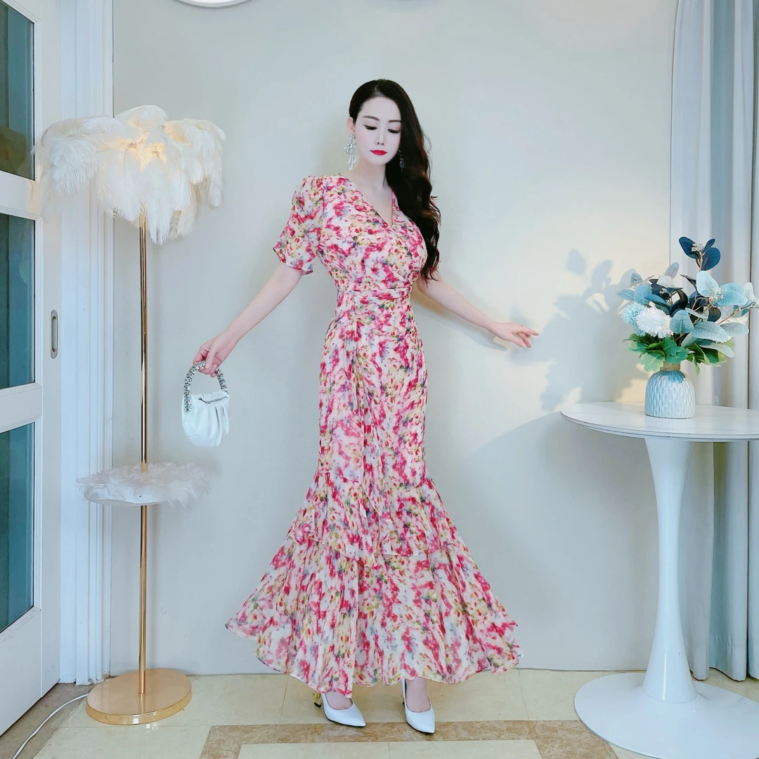 夏季气质浪漫碎花鱼尾长裙显瘦V领高腰花色飘逸优雅减龄连衣裙