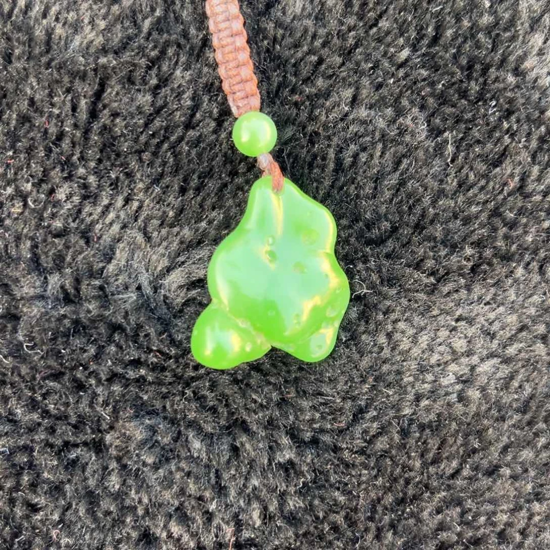 石英质玉未镶嵌黄蜡石挂件