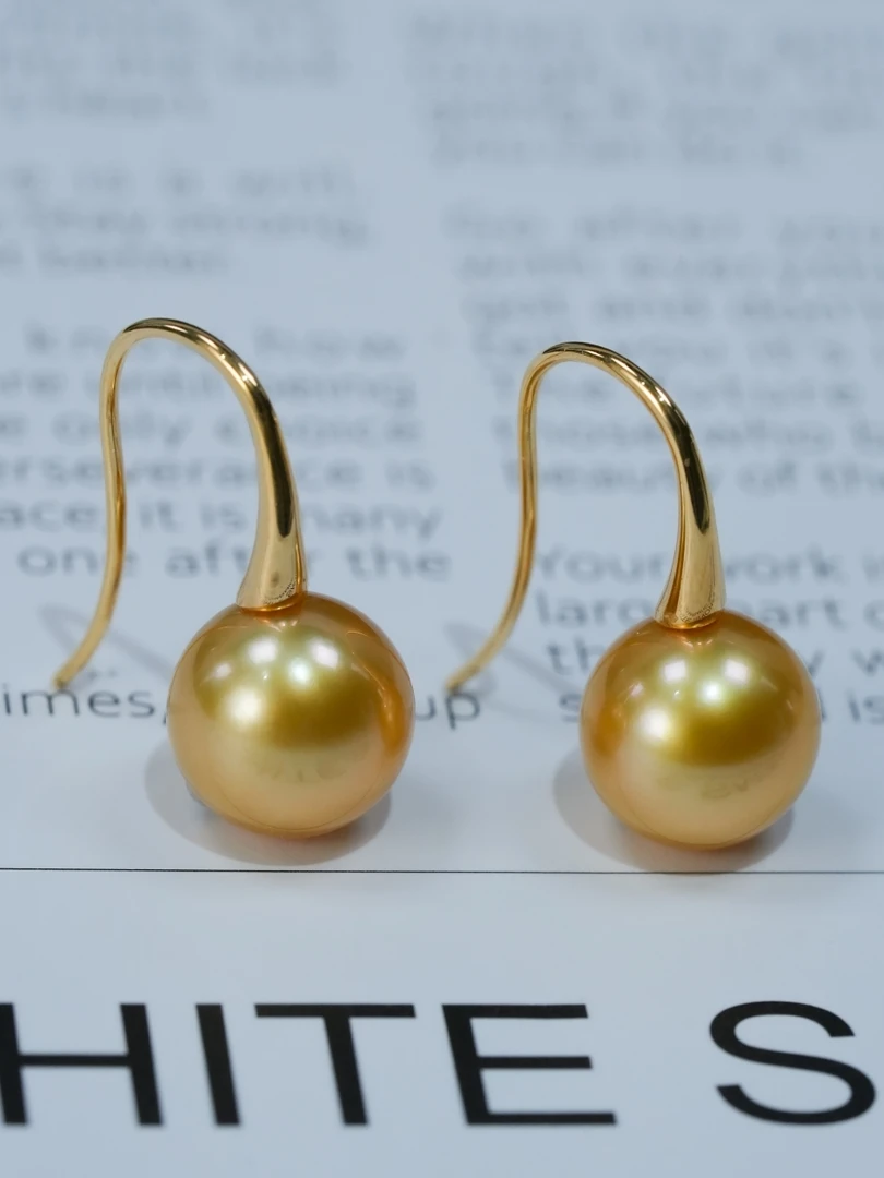 美珍真 18K南洋金珠耳钉（天然海水珍珠耳钩 高跟鞋 多样新发其一）