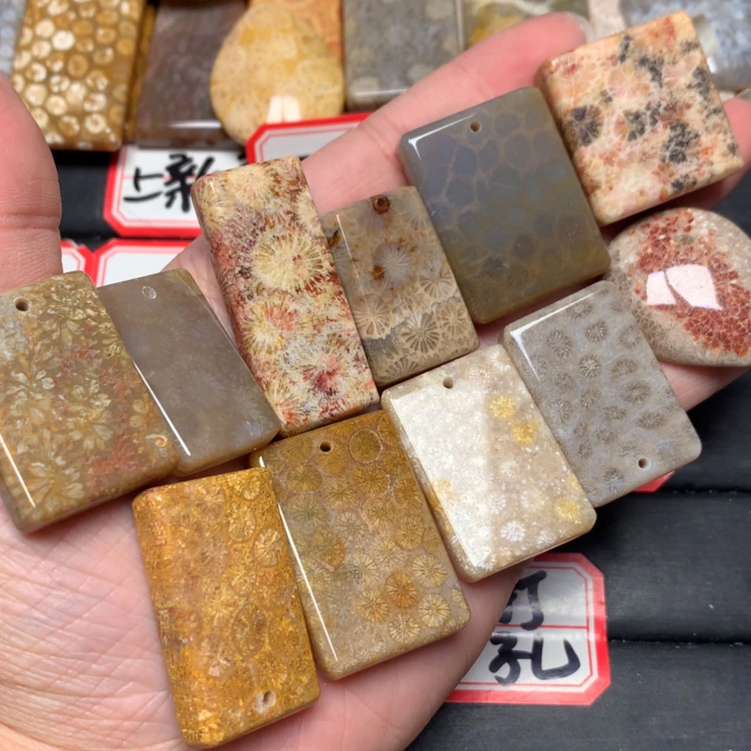 【闪购商品】未镶嵌颈饰硅化玉阳****