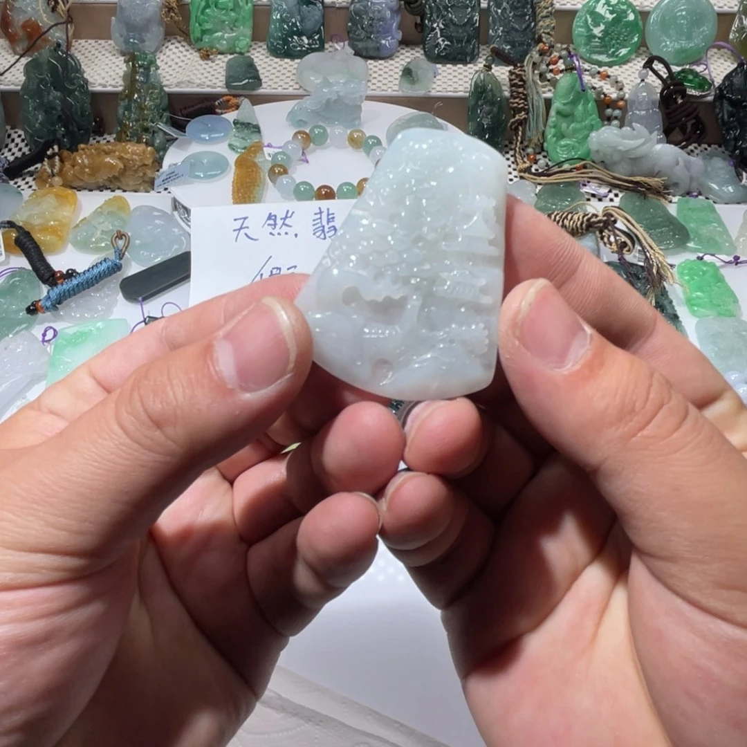 翡翠颈饰未镶嵌天然