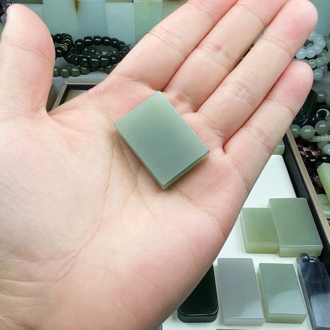 潭***风和田玉未镶嵌颈饰