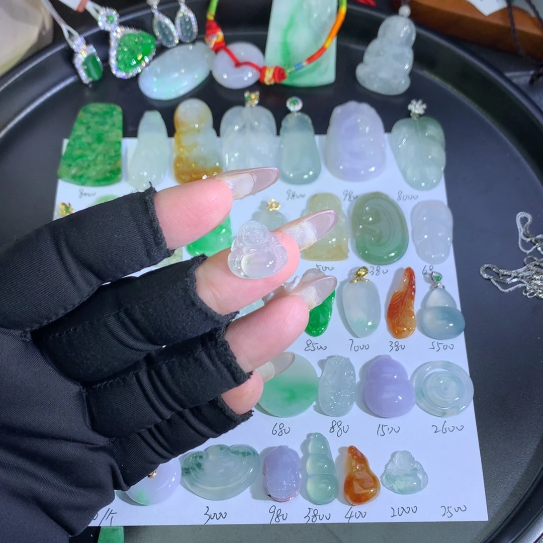 翡翠未镶嵌吊坠(不含链)冰佛