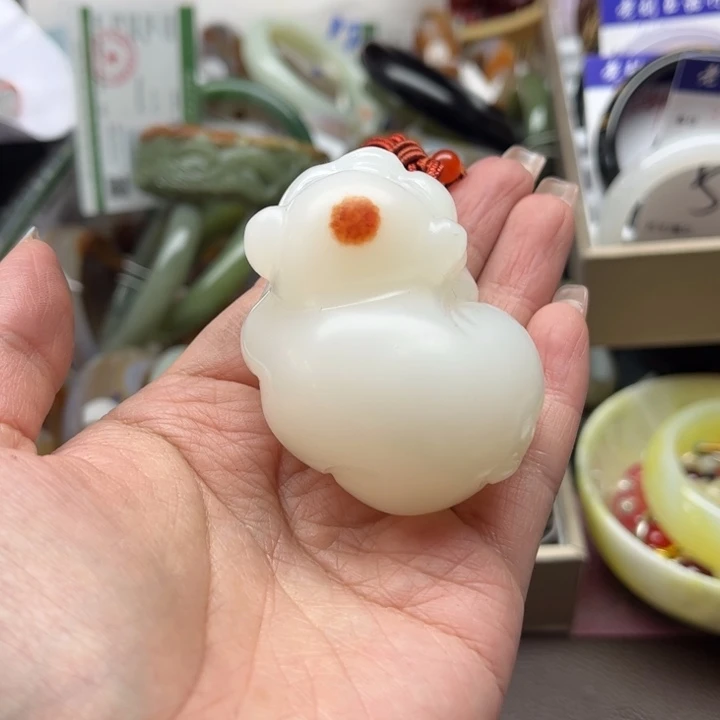 石英质玉颈饰未镶嵌