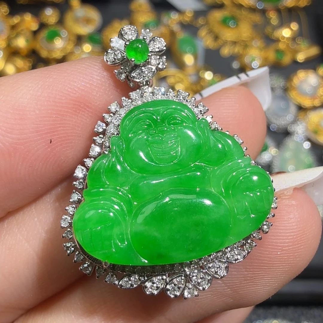 颈饰18K金镶嵌翡翠