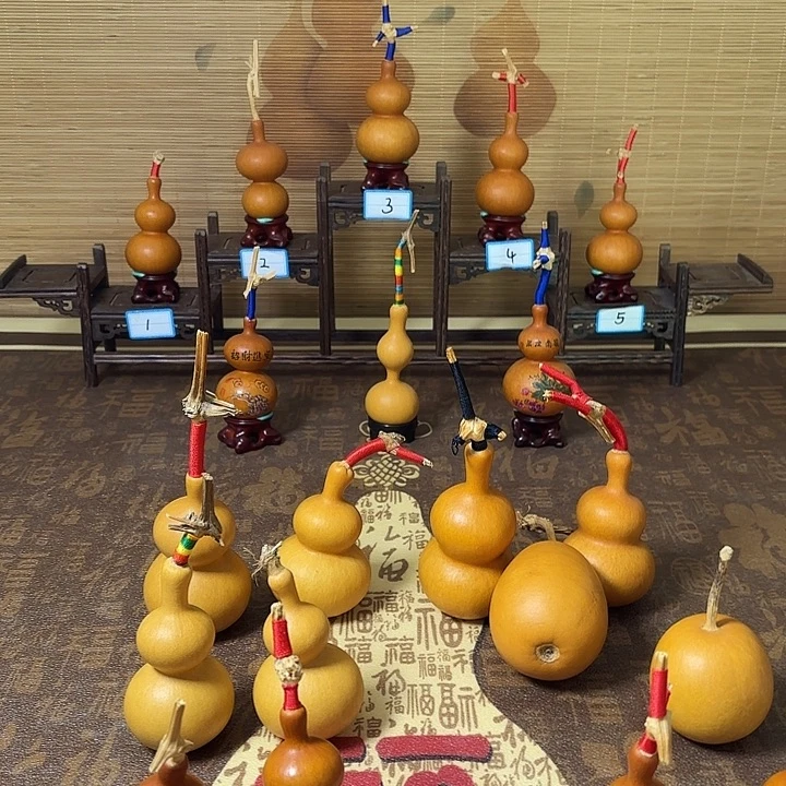 那***圆长嘴葫芦，一物一拍