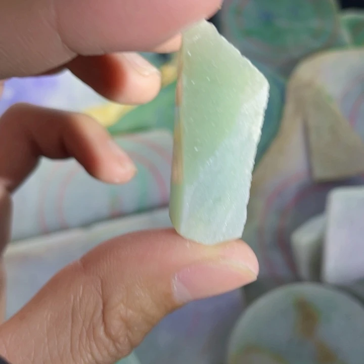 翡翠未镶嵌挂件片料