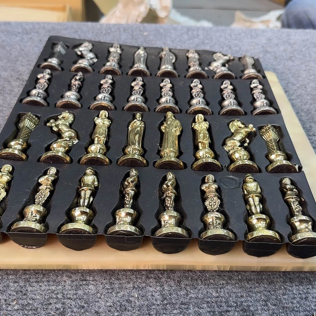 金属中古艺术工艺美术品