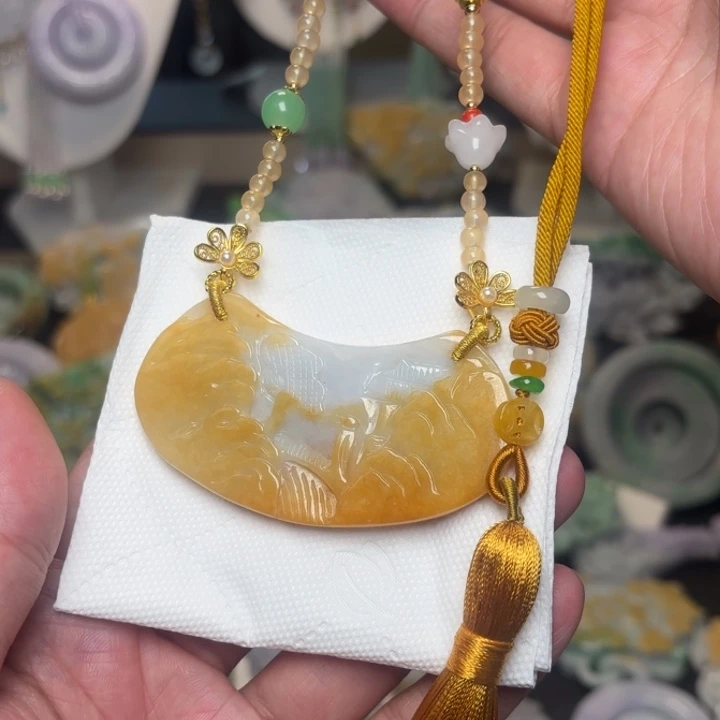 翡翠未镶嵌颈饰吊坠