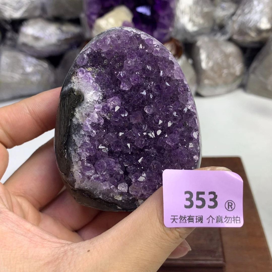 未镶嵌水晶大型摆件（非配饰）