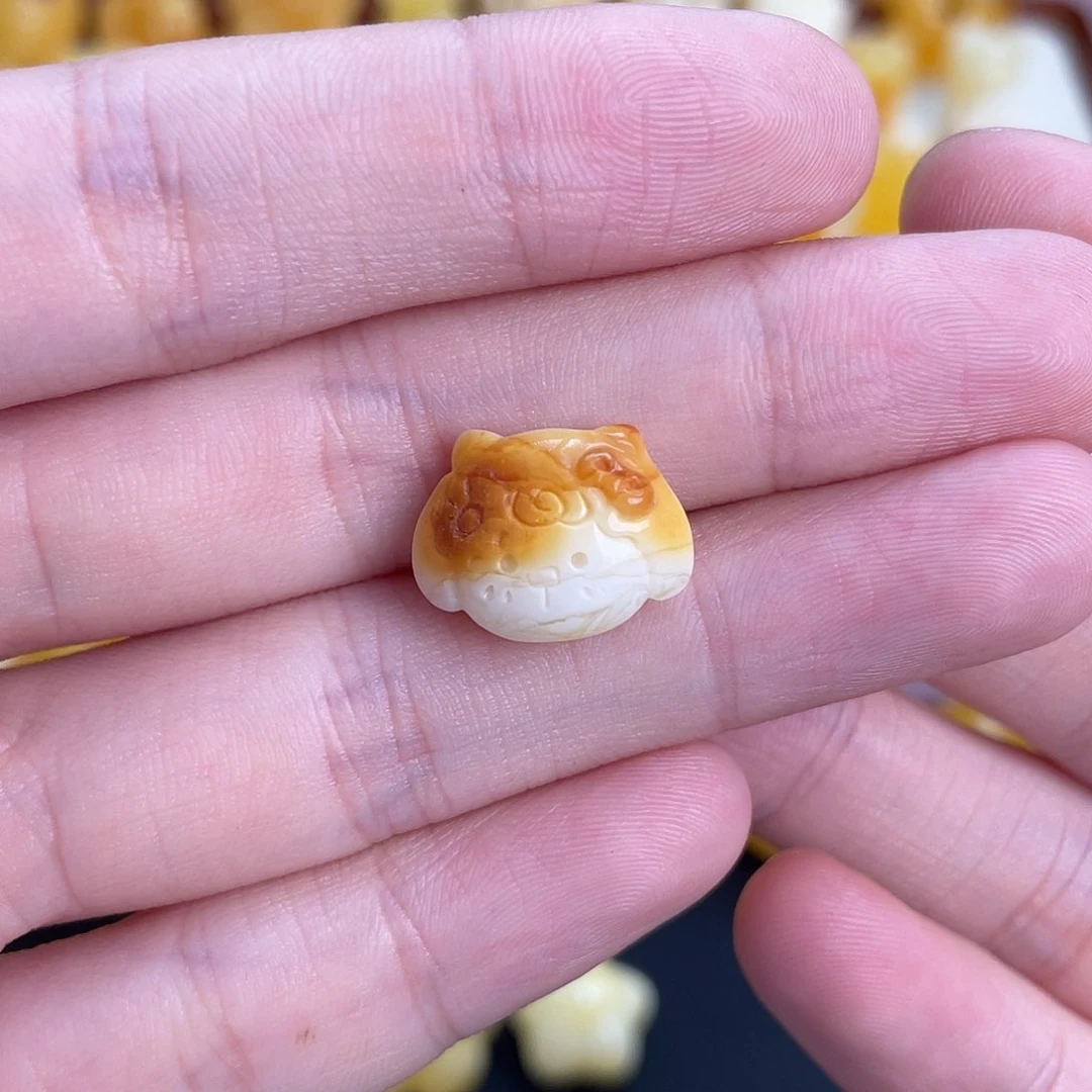 未镶嵌蜜蜡珠宝奇石