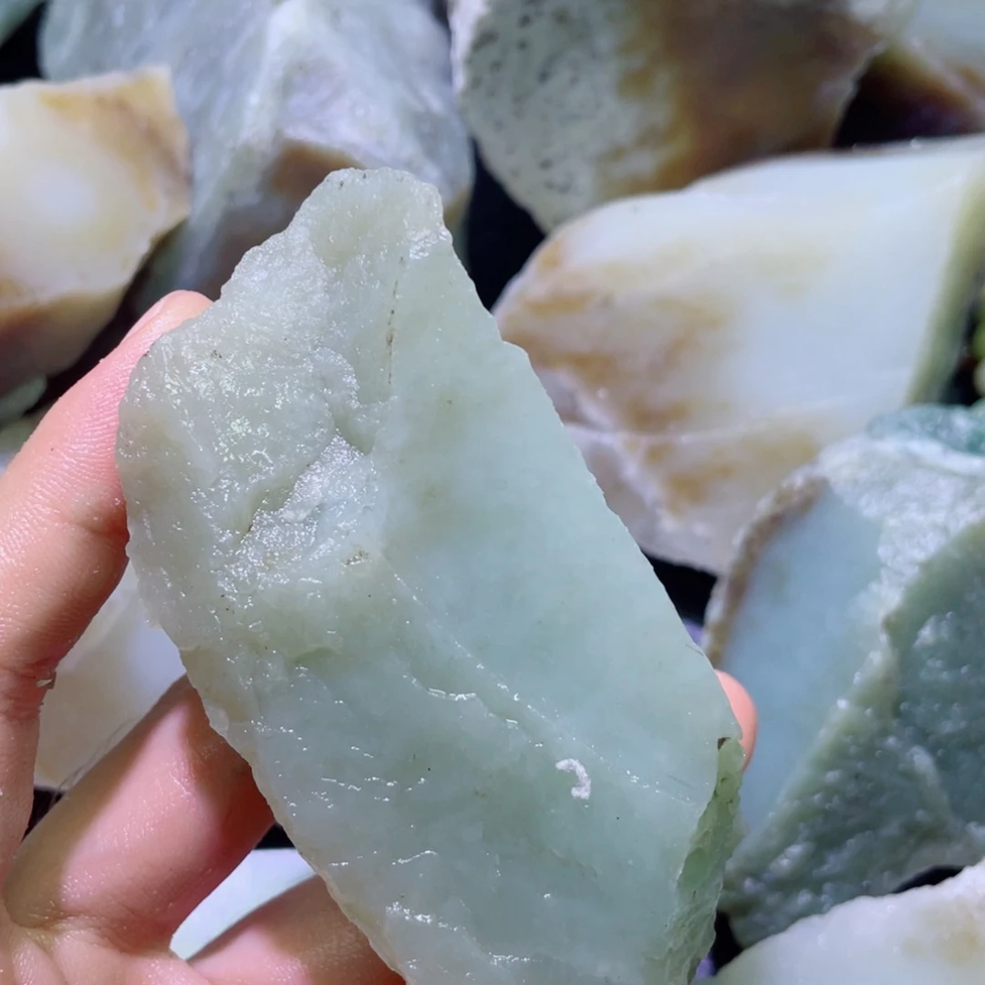 和田玉未镶嵌珠宝半成品