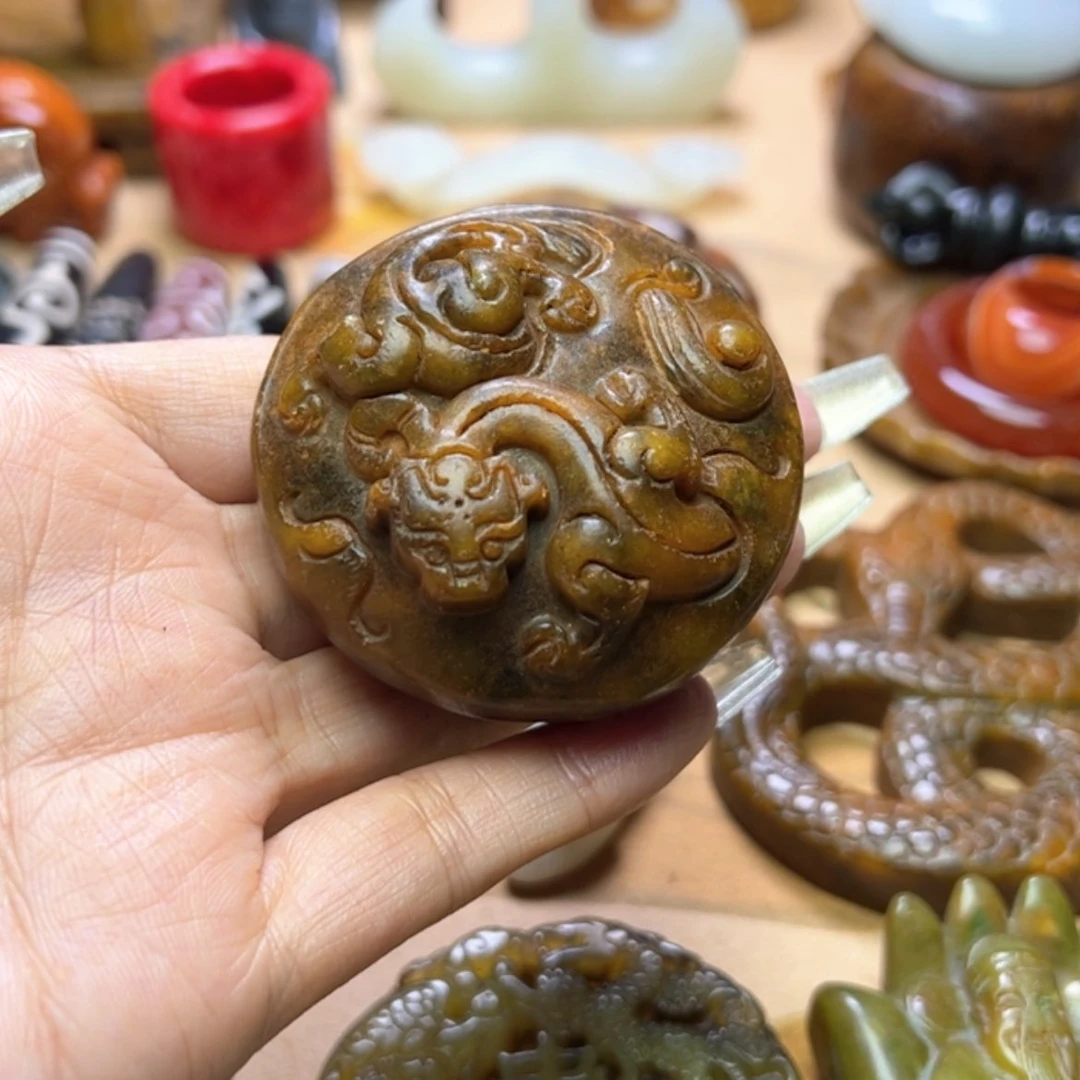 【闪购商品】蛇纹石玉颈饰未镶嵌皮带