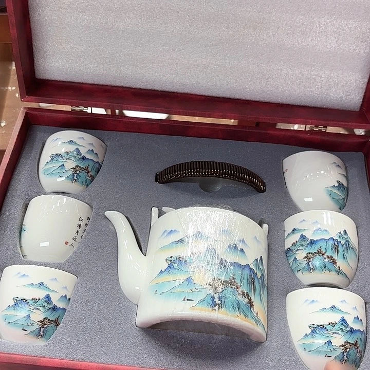 孤品茶具套装等。