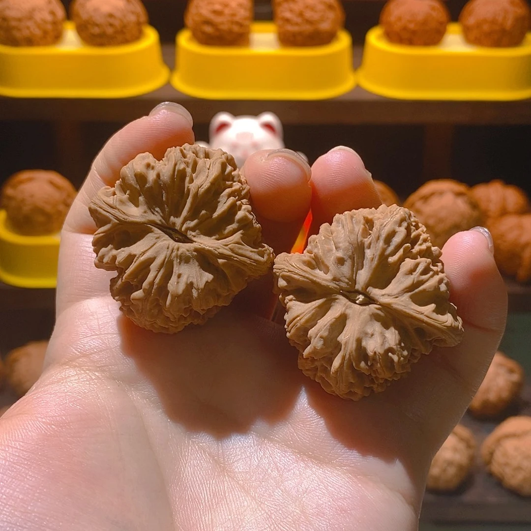 文玩核桃吊坠Q*矿40尺全品三角疆