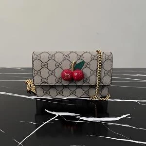 99新 GUCCI/古驰 古驰斜挎包 6 0336