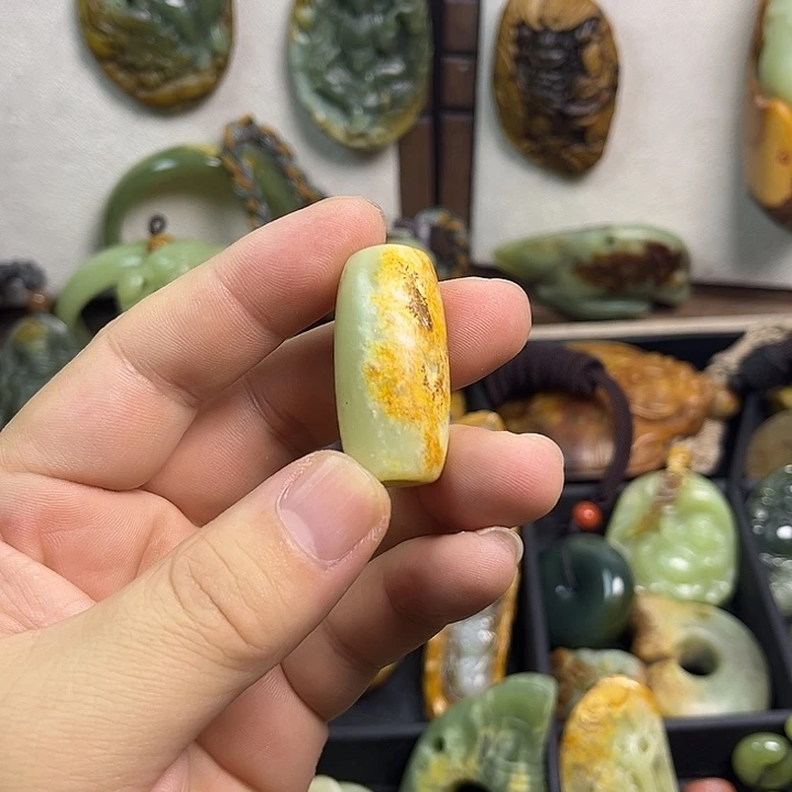 岫岩河磨玉（透闪石质玉）未镶嵌颈饰