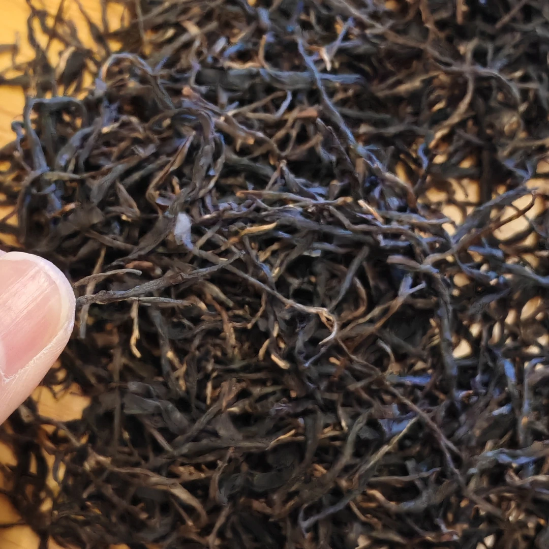 2014年 芽曼松 普洱生茶 100克 （1）
