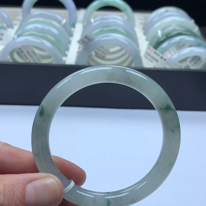 翡翠未镶嵌手镯57.58圈