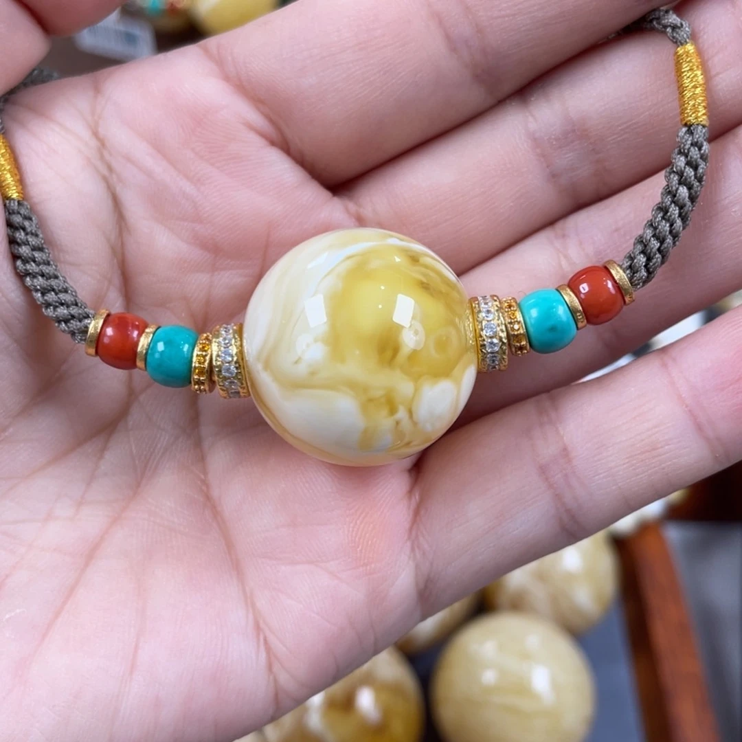 未镶嵌琥珀珠宝奇石