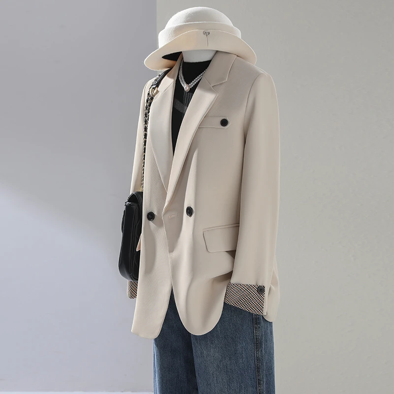 法式复古洋气米白色西装外套女早秋新款高级设计感清冷系衣服西服