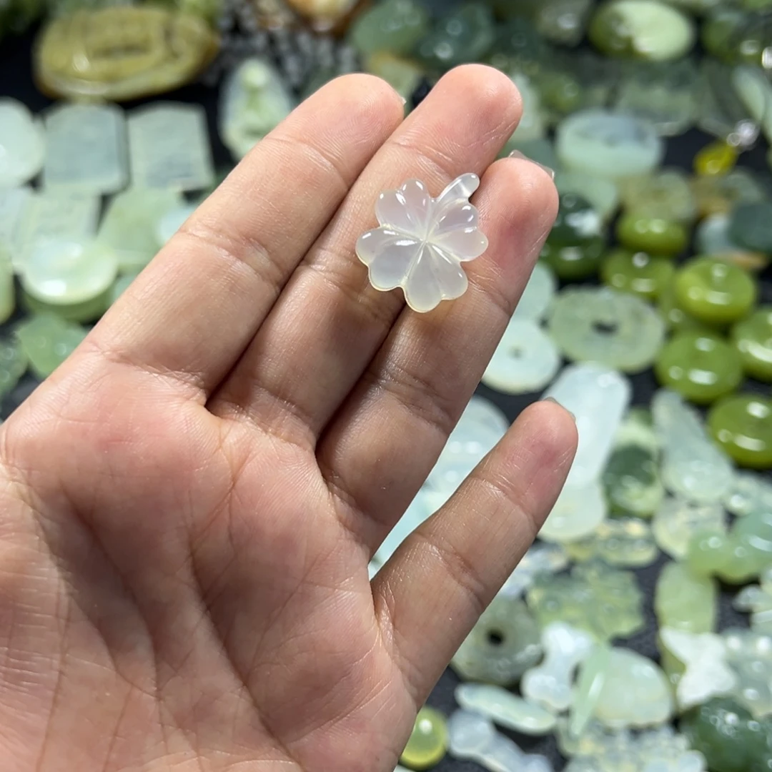 岫玉未镶嵌吊坠(不含链)