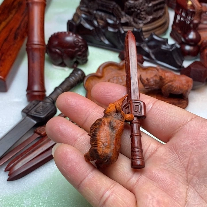 朝***拾檀香紫檀（小叶紫檀）