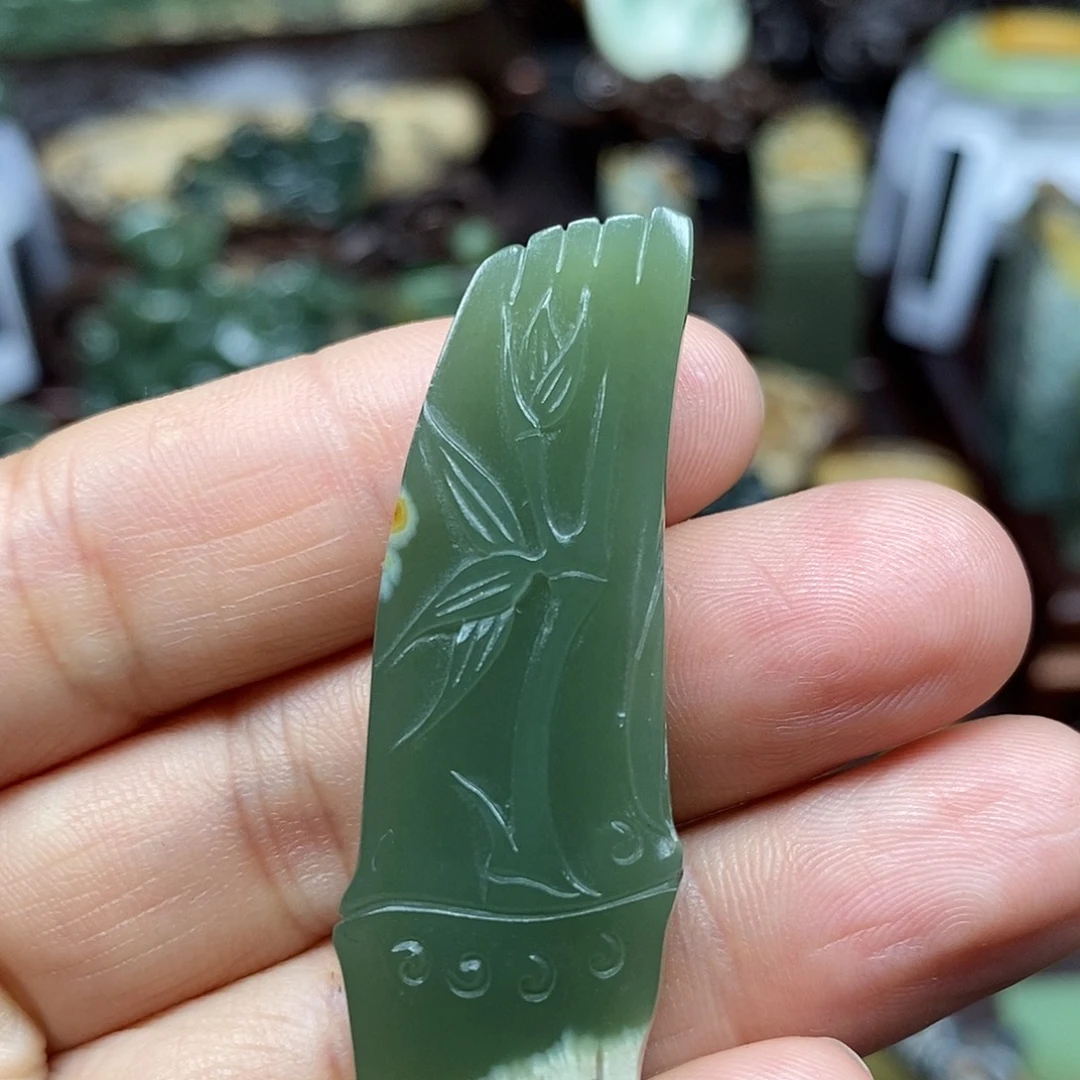 岫岩老玉（透闪石质玉）未镶嵌颈饰