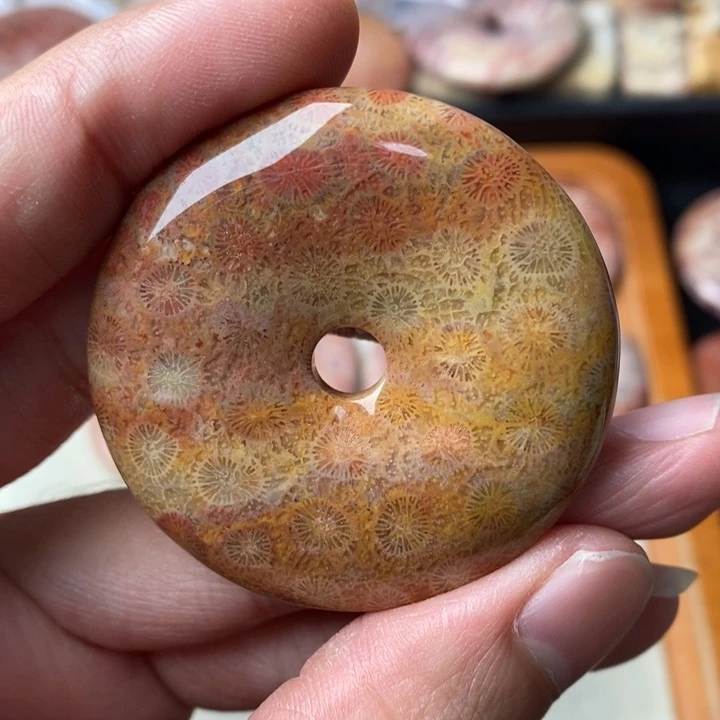 硅化玉颈饰未镶嵌黄****蹊