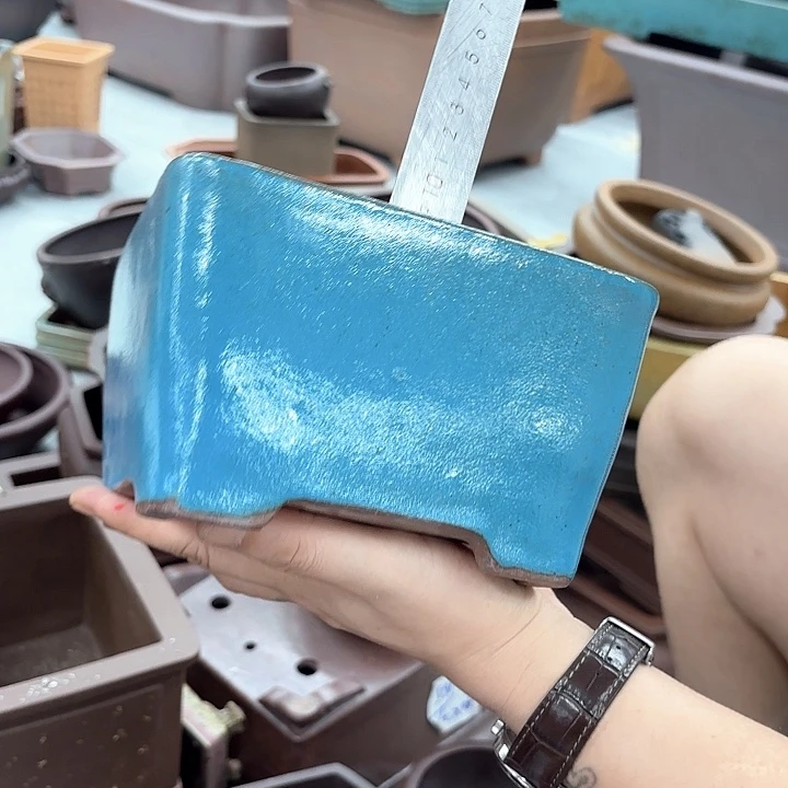 紫砂花盆紫砂的颜色很好看