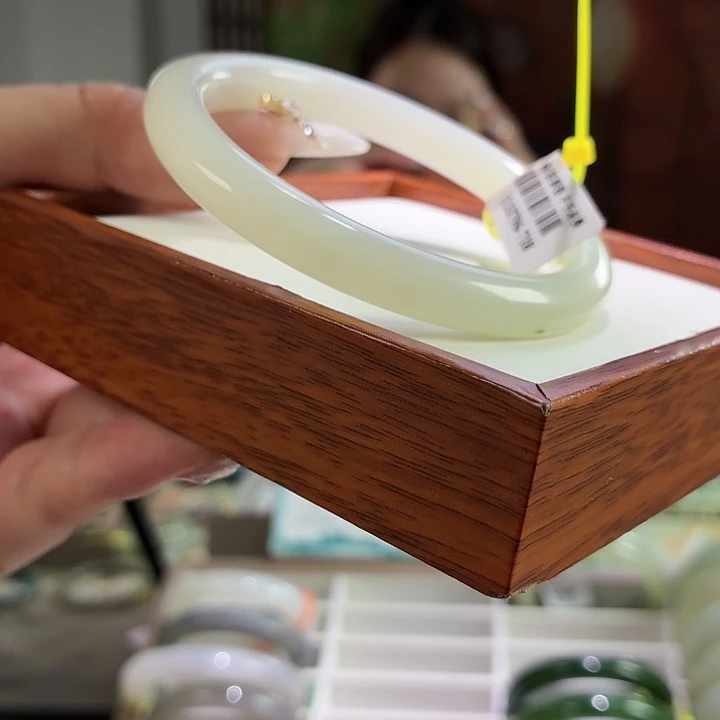 未镶嵌手镯和田玉59