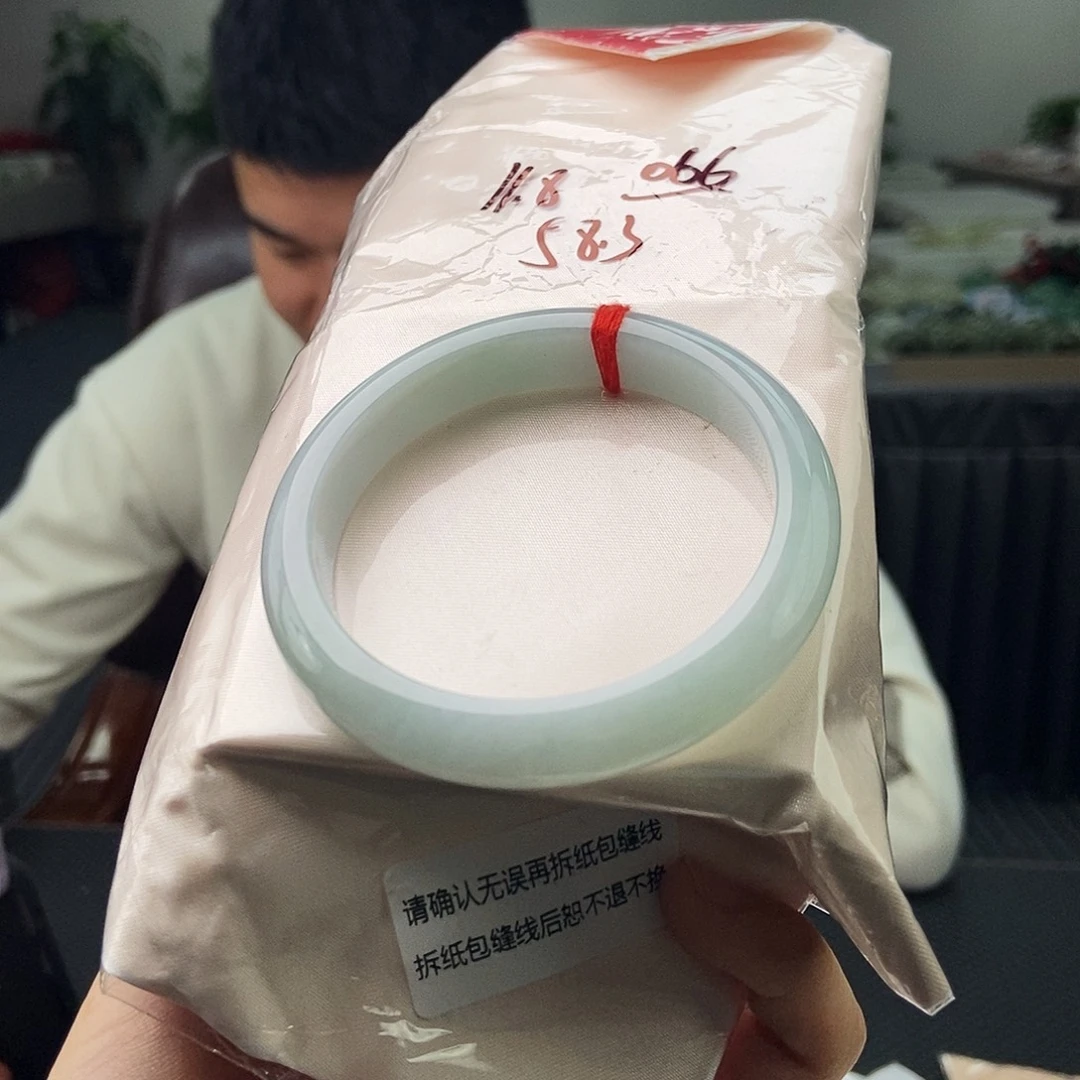 翡翠未镶嵌手镯拍一发一