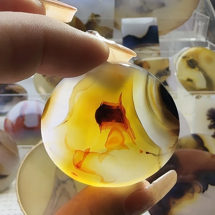 玛瑙/玉髓未镶嵌珠宝奇石