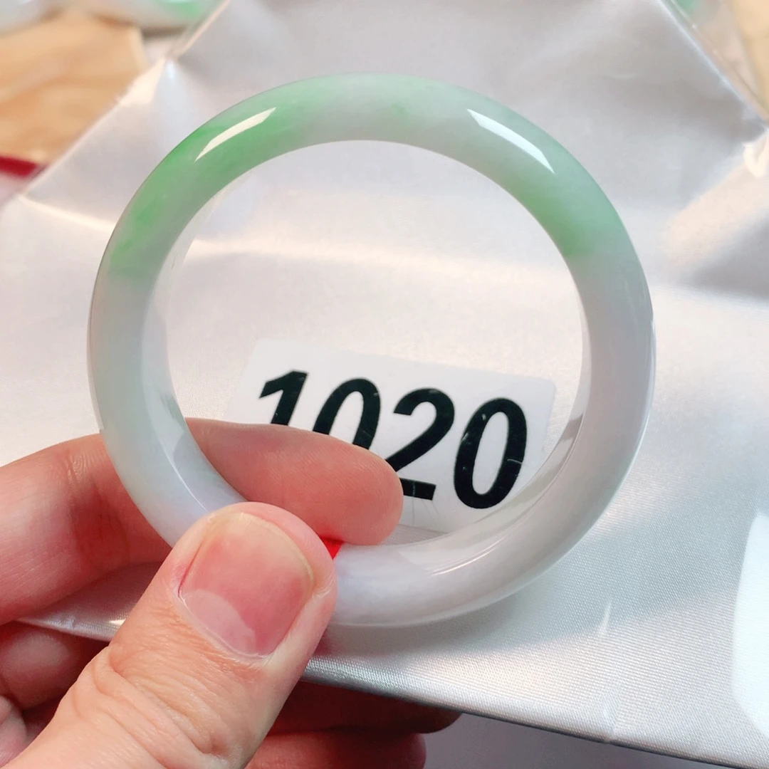 翡翠手镯未镶嵌翡翠手镯1020