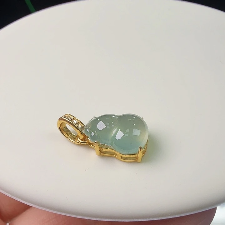 翡翠银S925镶嵌颈饰葫芦小吊坠