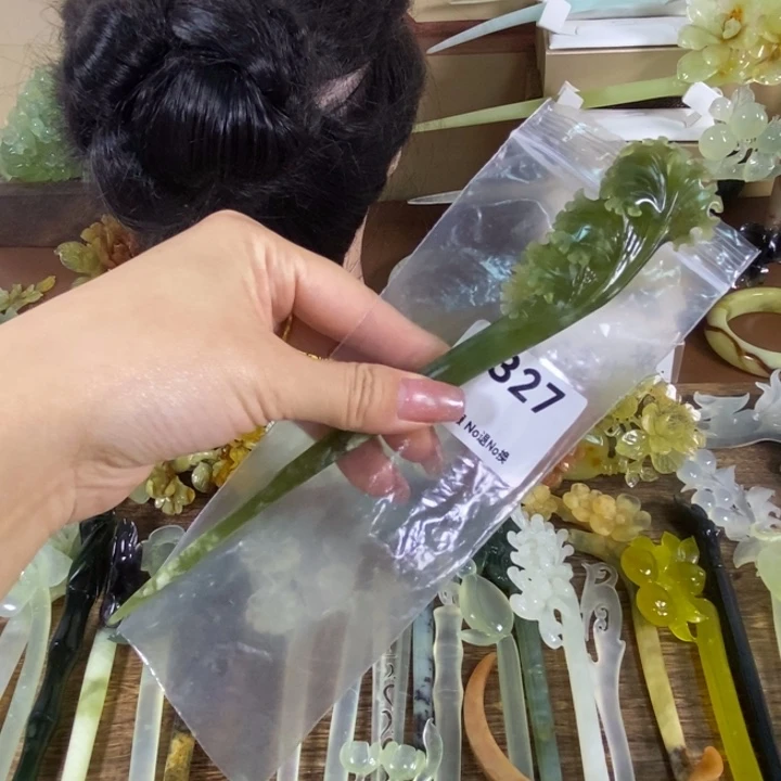 蛇纹石玉未镶嵌发饰