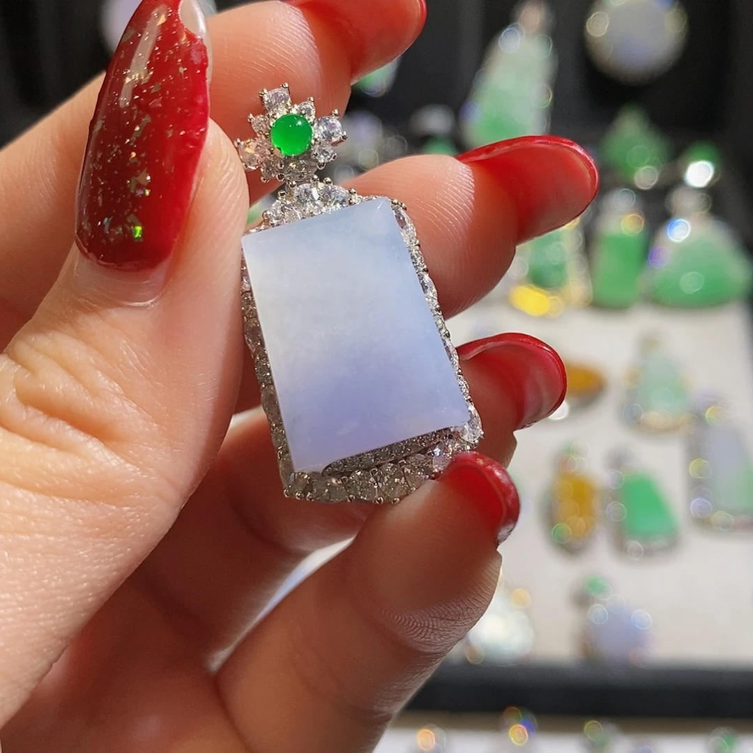 翡翠颈饰银S925镶嵌天然翡翠