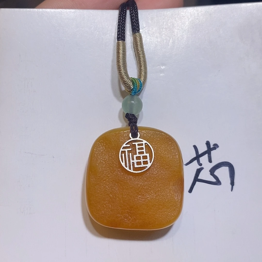 定制琥珀未镶嵌蜜蜡
