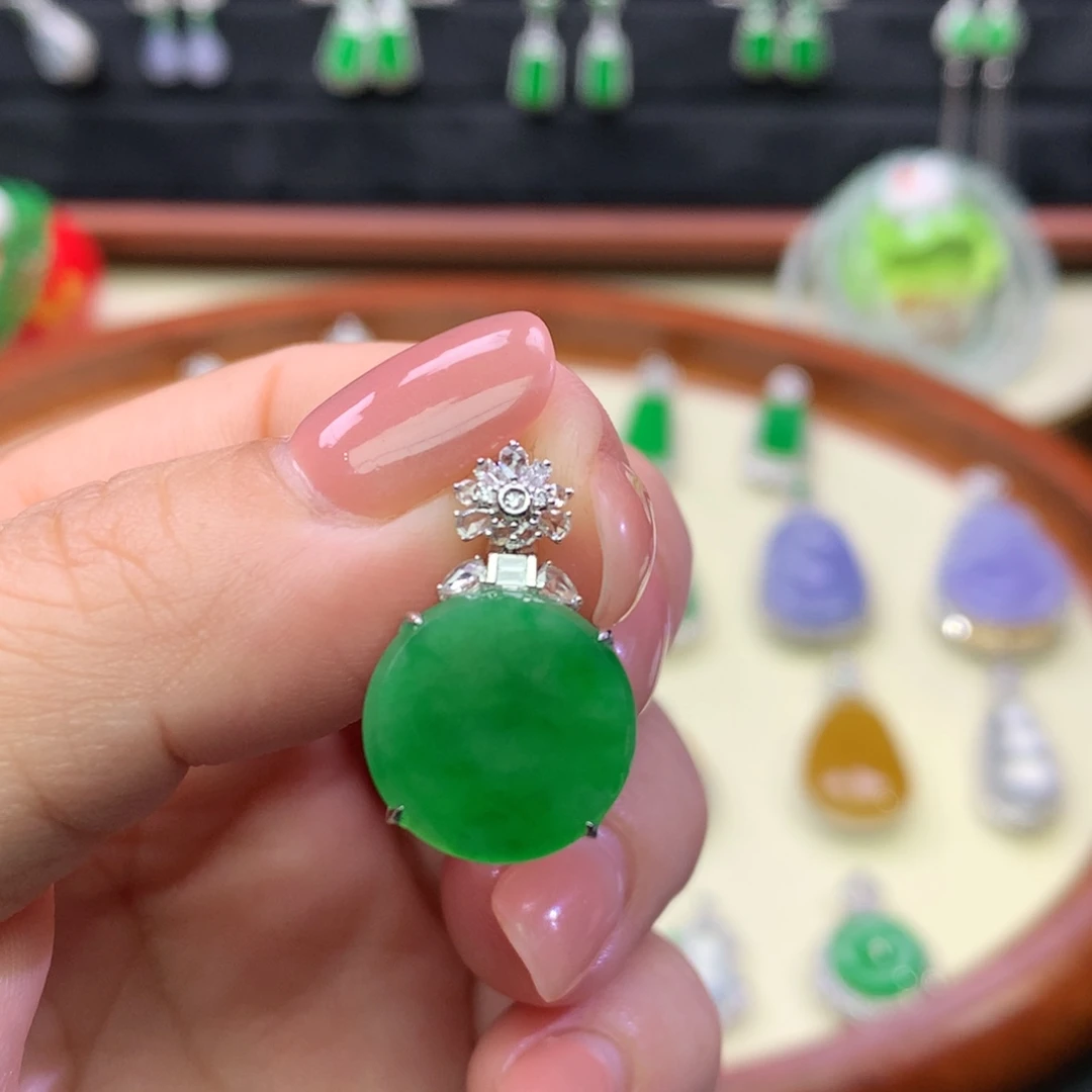翡翠18K金镶嵌吊坠(不含链)