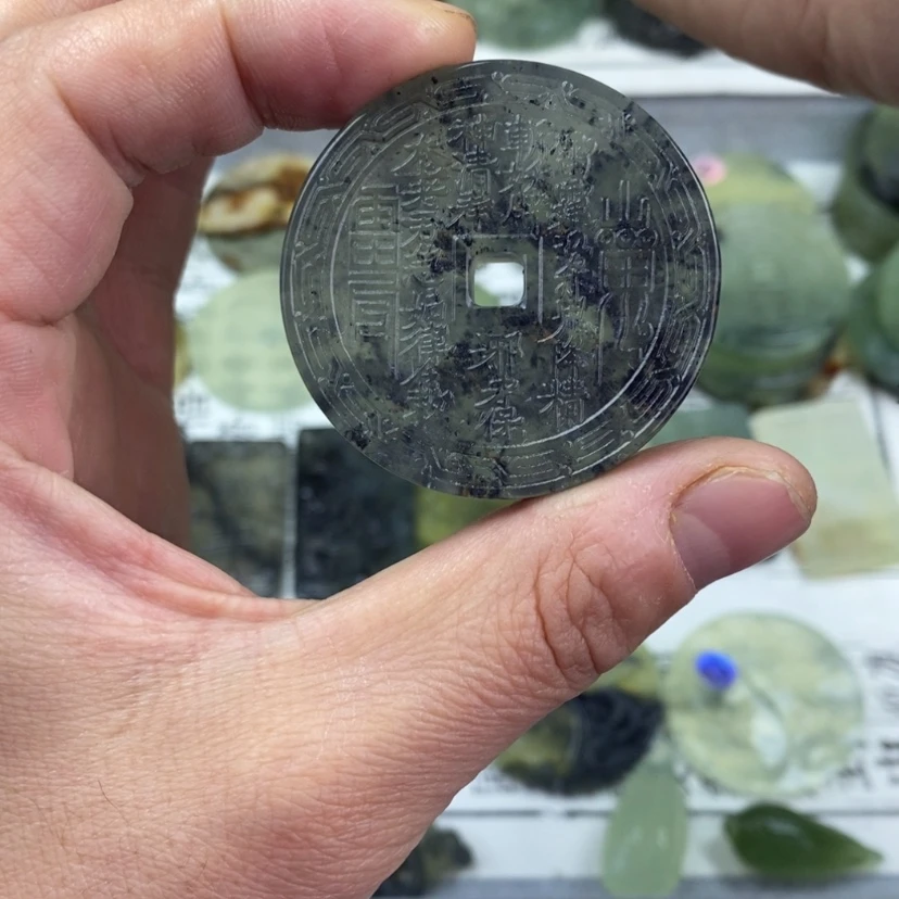 【闪购商品】岫玉颈饰未镶嵌在**点岫玉山鬼花钱吊坠