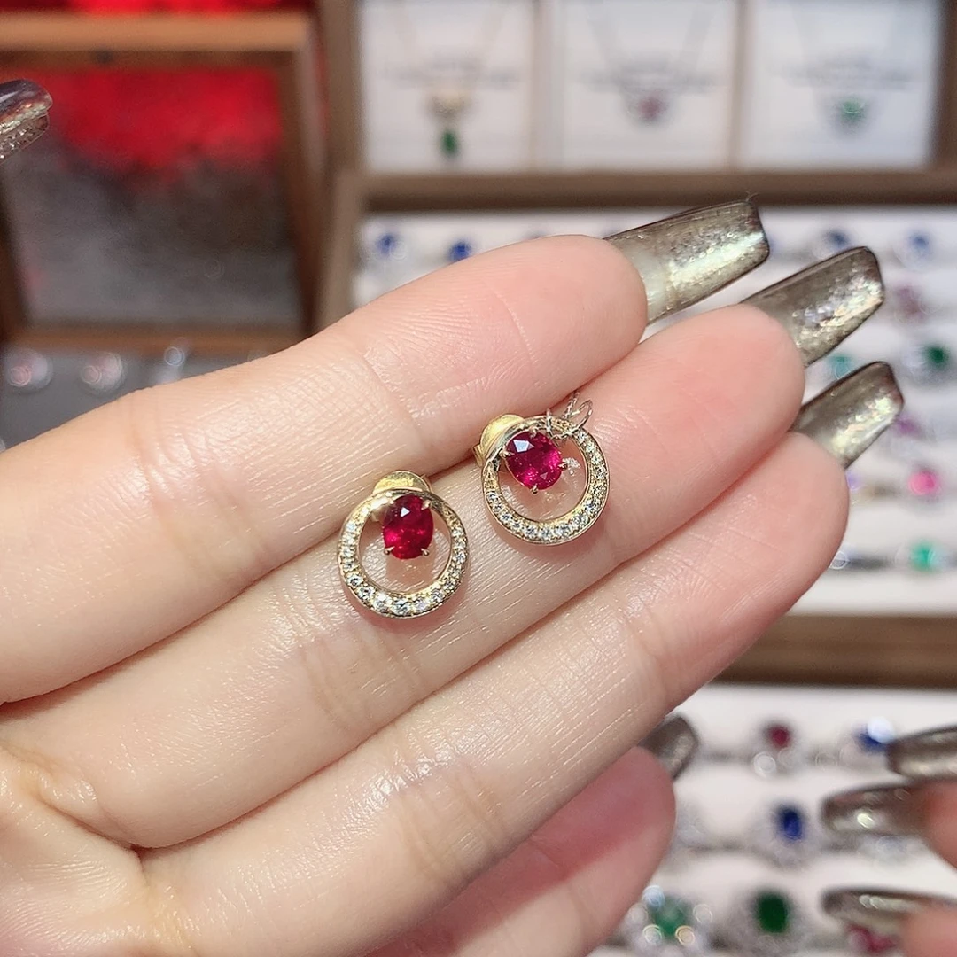 18K金镶嵌耳钉红宝石0.78ct/天然宝石/七天无理由