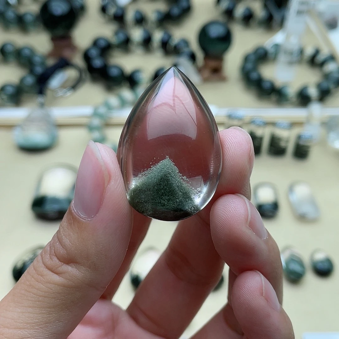 水晶颈饰未镶嵌绿幽灵金字塔吊坠