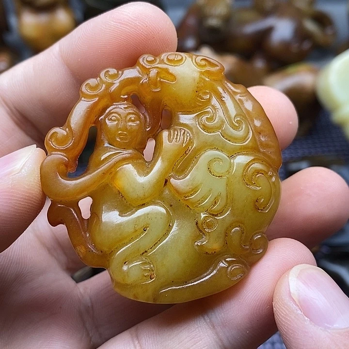 未镶嵌蛇纹石玉颈饰